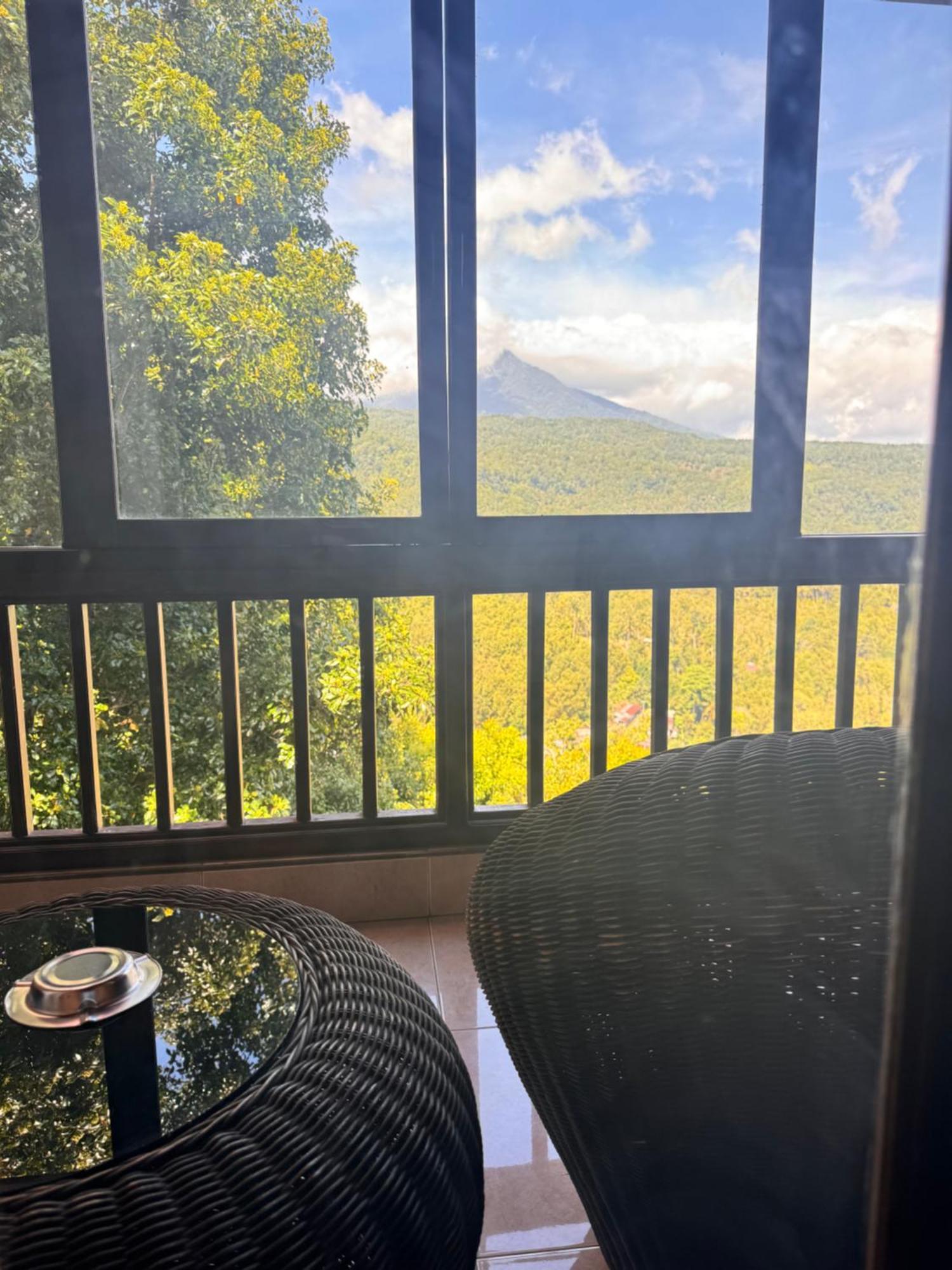 ホテル Puri Alam Bali Munduk エクステリア 写真